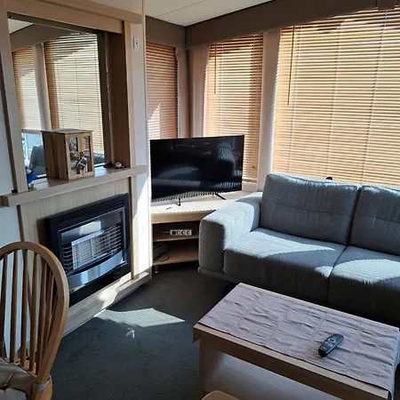 Cozy Corner House, New Vennepark Camping De Haan
